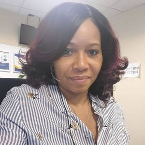 Meet your Posher, Dana